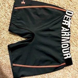 Under Armour Youth Girls Running Shorts Large